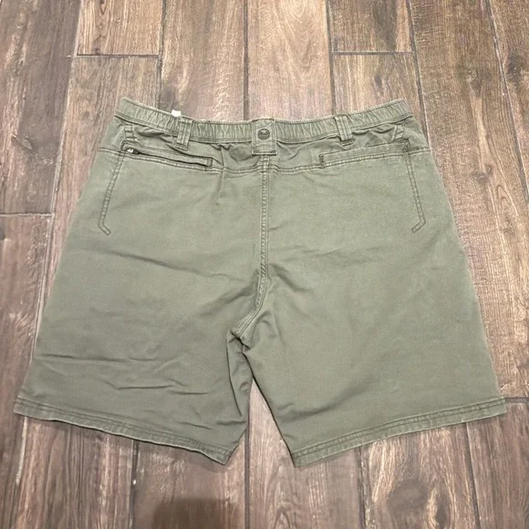 Wrangler Heavyweight Hiker Cargo Shorts Men Sz 40 Green Pockets Rugged UPF 30 - Picture 2 of 6